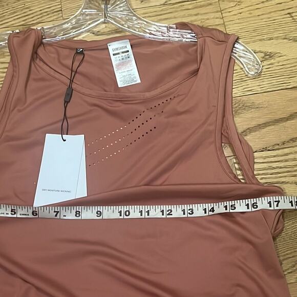 GYMSHARK LASER CUT TANK SIZE XL - Picture 6 of 8
